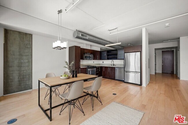 Photo - 1100 S Hope St Unit 1410