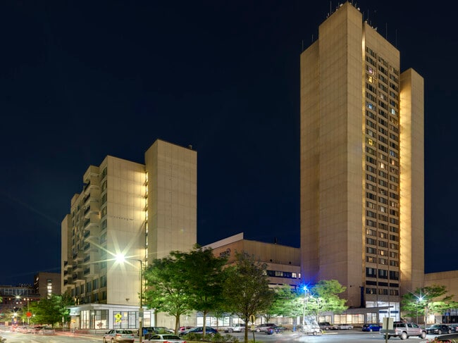 Photo - 35 @ EightSixty