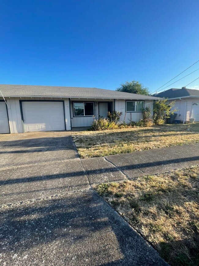 Photo - Newly Remodeled 2 Bedroom with Fenced yard!