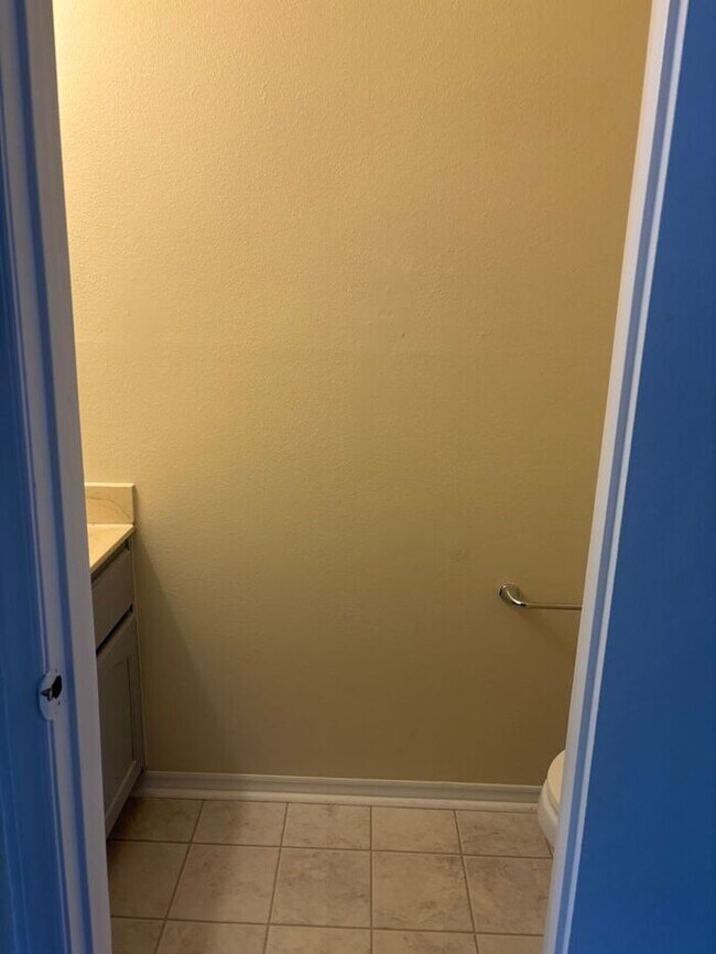 Photo - 2823 Breezewood Ave