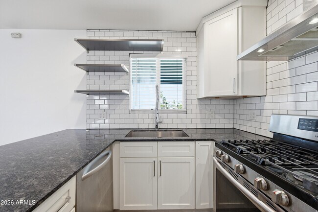 Photo - 3615 N 15th Ave Unidad Apt 26