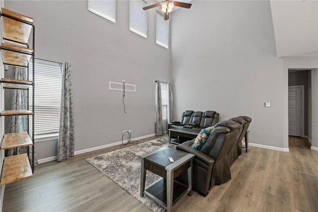 Photo - 12405 Iveson Dr