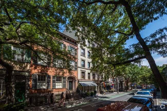 Southeast Corner - 199 Prince St