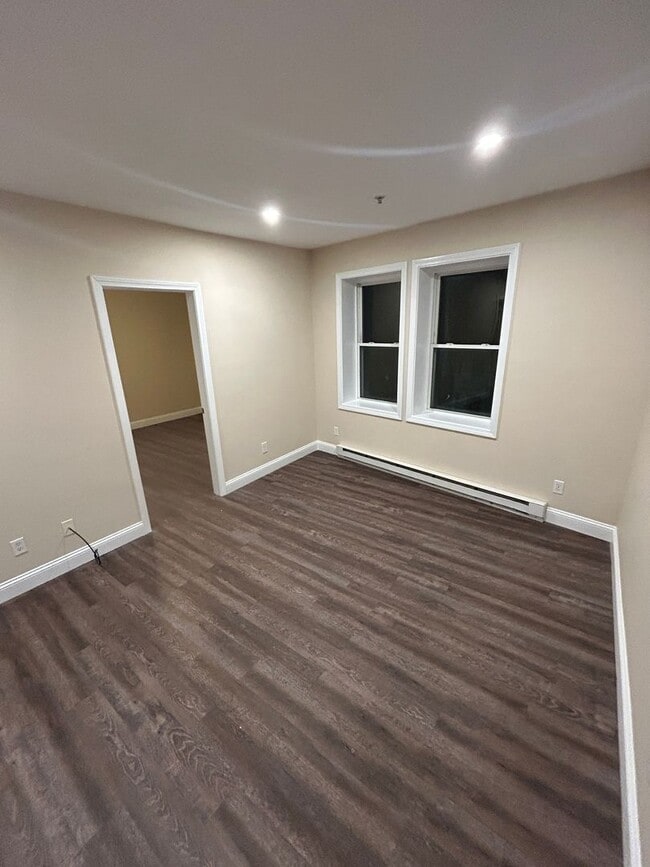 Photo - 1039 Main St Unidad 7