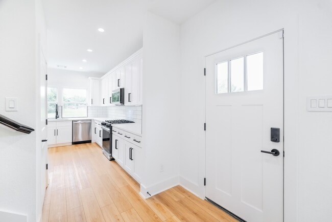 Photo - 7903 Sunnyhill St