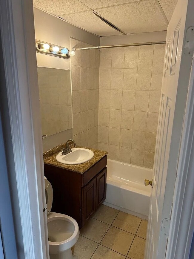 Photo - 1613 W 87th St Unit 304