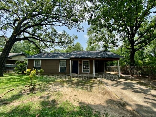 Photo - 629 David Dr House