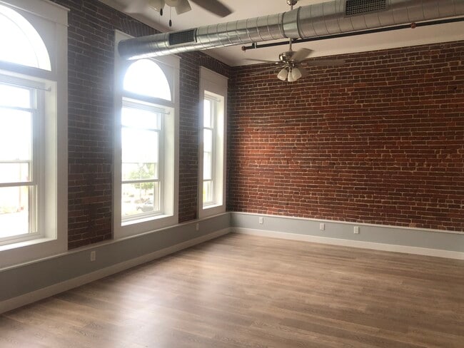 Photo - 222 S Main St Unit 02