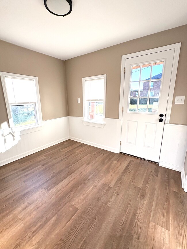 Photo - 102 N Baltimore St