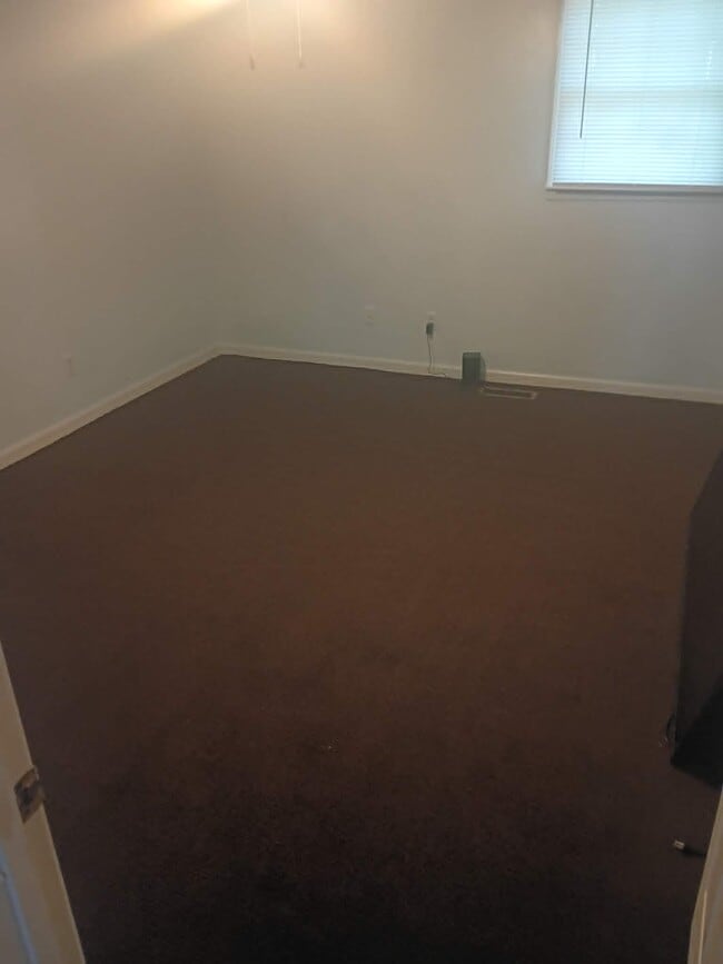 Building Photo - 511 Red Fox Ct