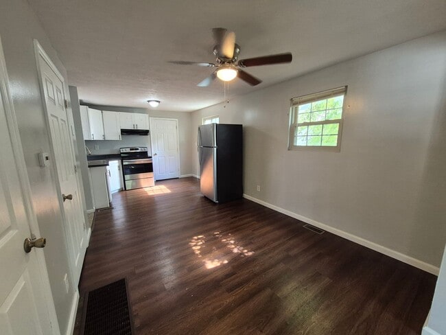 Photo - Cozy 2-bedroom house all one floor!
