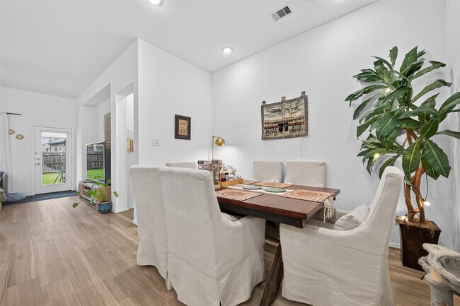 Photo - 1330 Vinter Mdws Ln