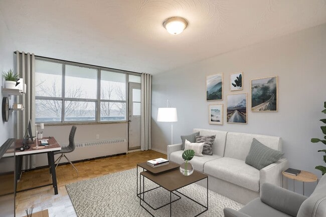 Photo - Eastmount Apartments