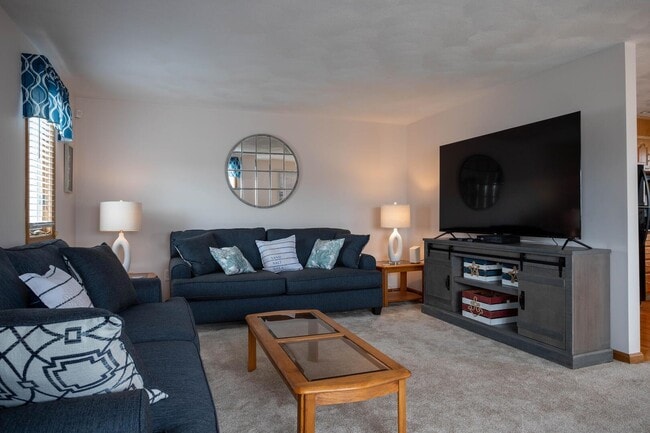 Photo - 170 Tilton St