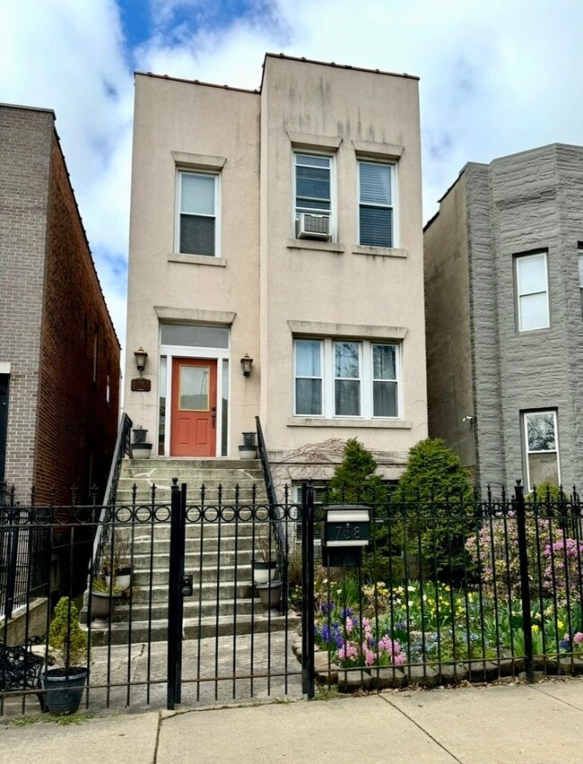 Building Photo - 738 S Oakley Blvd