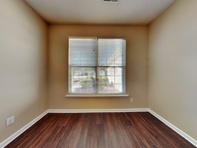 Photo - 6039 Willomere Cir