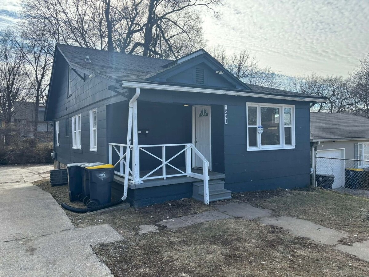 Photo - 1541 E 50th St