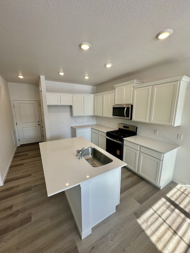 Photo - 4698 Combine Ln