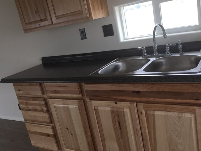 Building Photo - Terrace Acres Unit G9 - MH