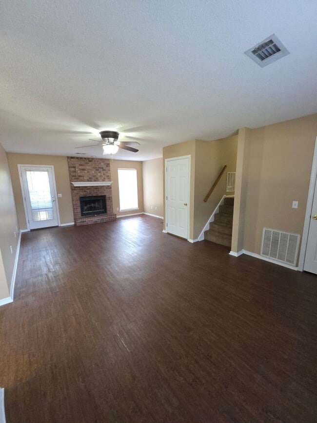 4230 Tanya Cir