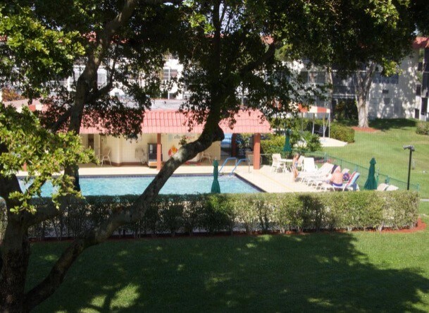 Photo - 9511 N Hollybrook Lake Dr Unidad 305