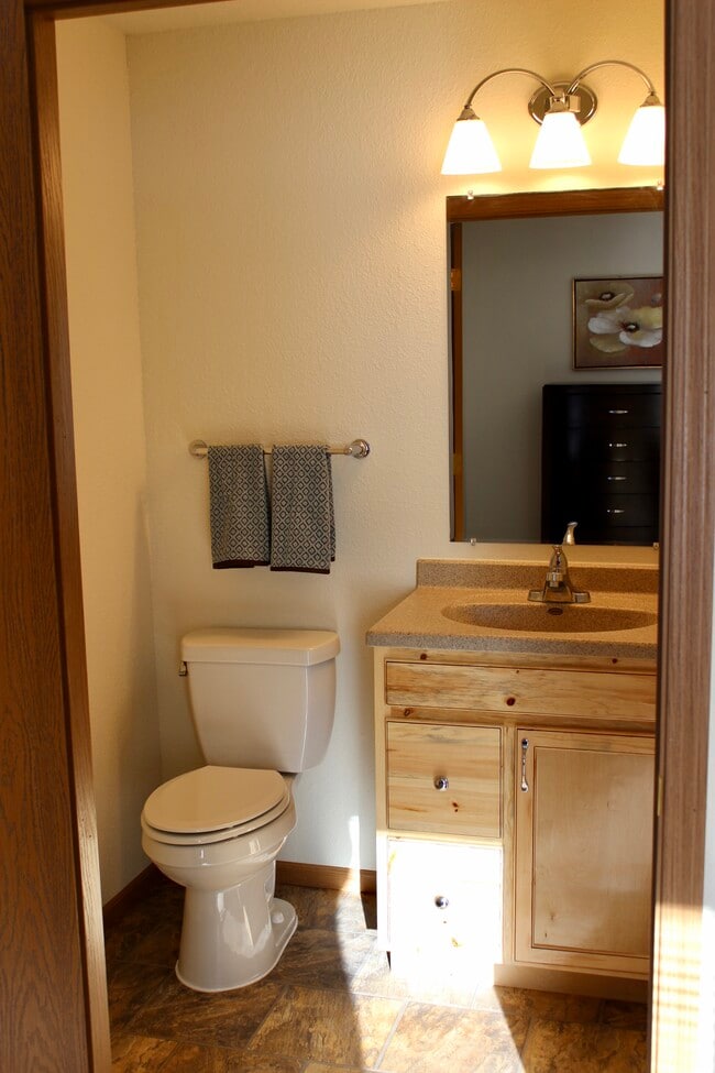 Photo - 2440 Southwoods Dr Unit Furnished