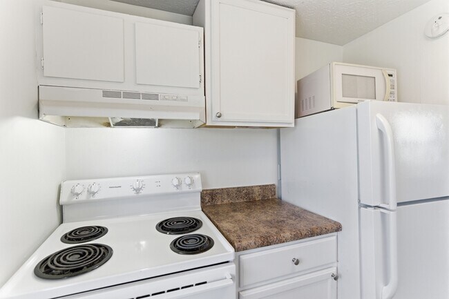 Photo - 306 E Burwell Ave