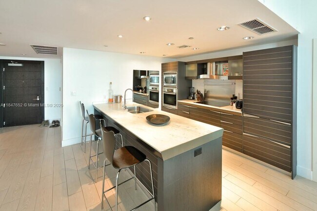 Photo - 200 Biscayne Blvd Way Condo Unit 4407