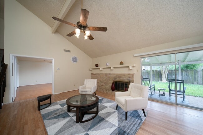 Photo - 10619 Chapel Hill Dr