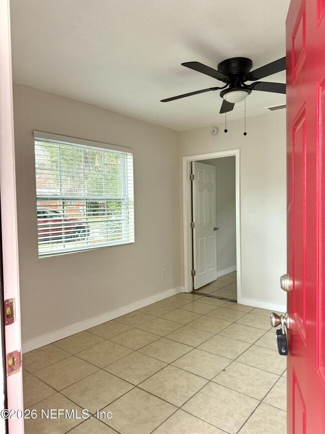 Photo - 3039 Belden St