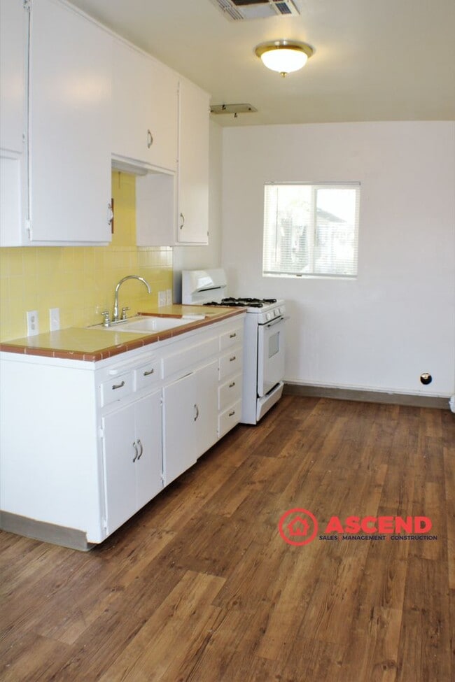 Photo - 615 Olive St Unidad 615