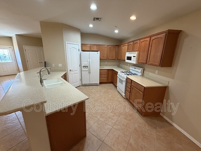 Photo - 2460 Topanga Dr