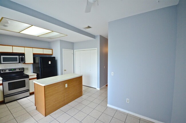 Photo - 2910 Grants Lake Blvd Unit 601