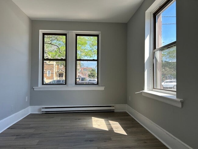 Photo - 1 Bedroom, 1 Bathroom Apartment Located on First Floor -- Ready For Move-In! Unidad 101