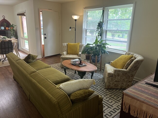 Photo - 3207 Tucker Dr NW