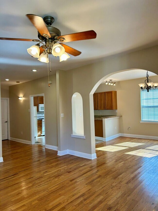 5619 Vicksburg St Unit 5619