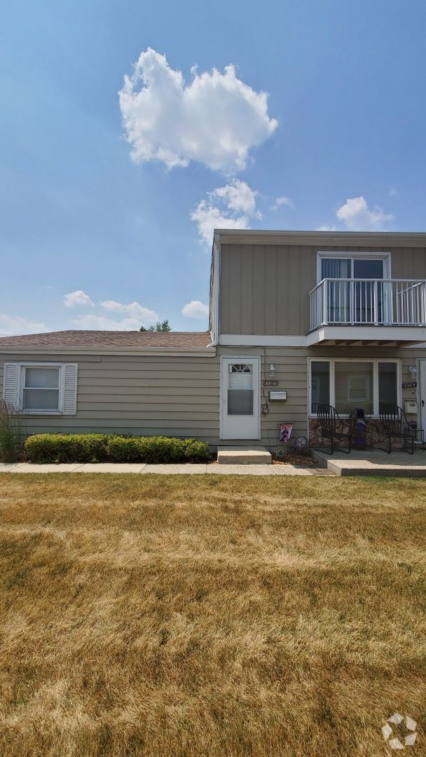 Building Photo - Tinley Park Condo Unit 4