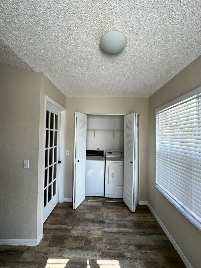 Photo - 1401 Village Blvd