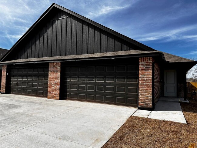 Building Photo - 11619 Mackenzie Wy