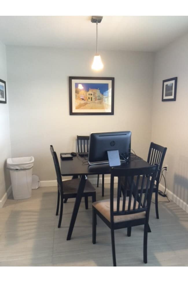 Photo - 1011 S Miramar Ave Unit 8