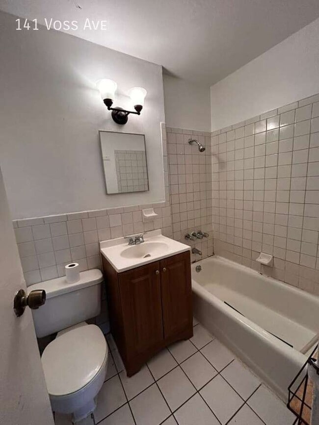 Photo - 141 Voss Ave