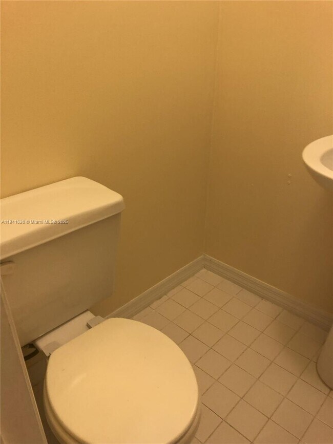 Photo - 4908 SW 142nd Pl Unit 2