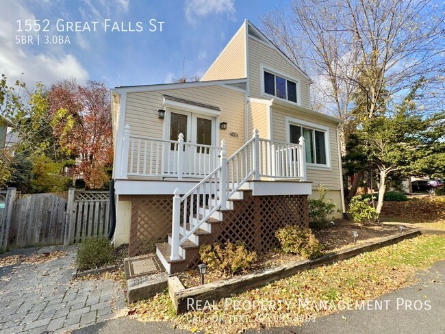Building Photo - 1552 Great Falls St Rental