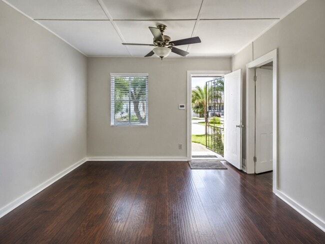 Photo - 313 N 47th St