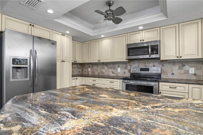 Photo - 95 Georgetown Blvd Unidad 95