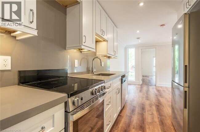 Photo - 91 WELLINGTON St Unit 3