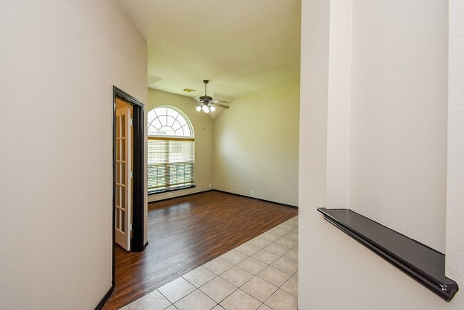 Photo - 11743 Berkway Trail
