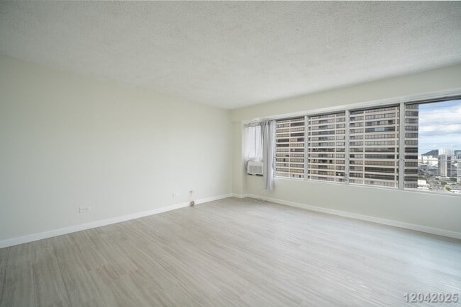 Photo - Urban Comfort & Convenience – High-Floor 1 Bed, 1 Bath with Scenic Views