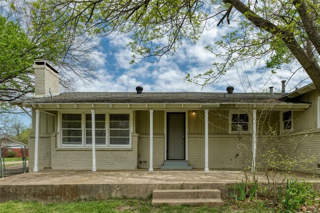 Photo - Gorgeous, Spacious Home in Meadowbrook Area, Ft Worth