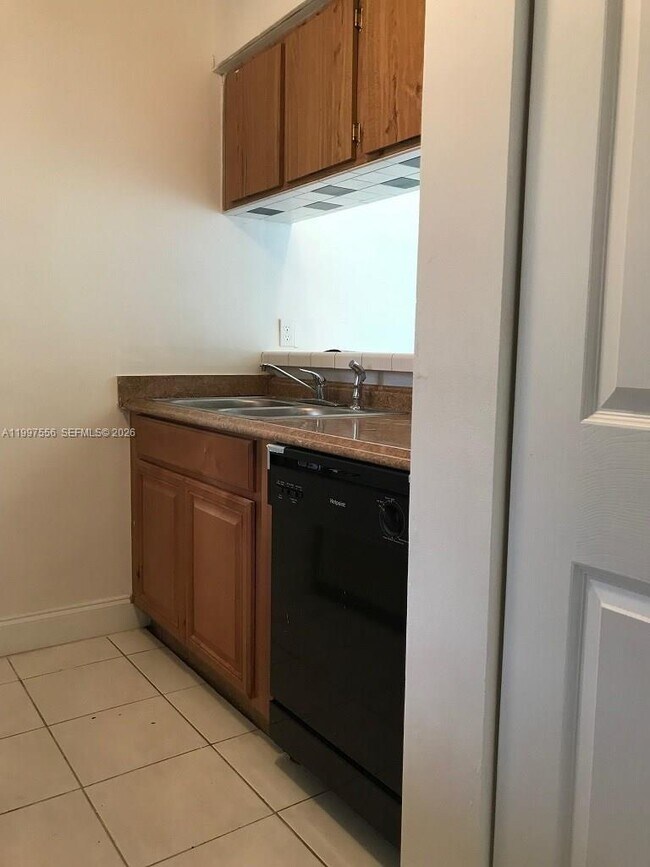 Photo - 10165 Twin Lakes Dr Unit 23-F